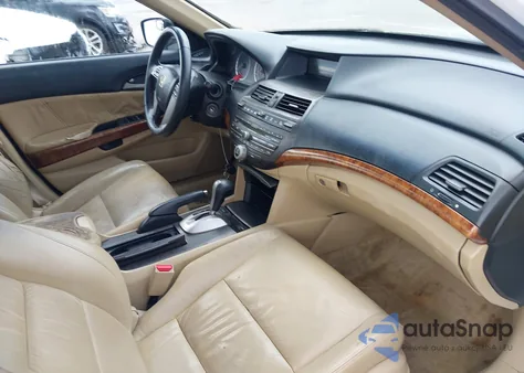 2011 Honda Accord 2.4 Ex-L z USA, uszkodzony, nr VIN 1HGCP2F8XBA003827